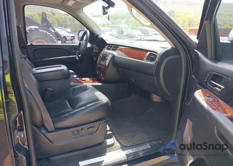 2009 Chevrolet Suburban 1500 Ltz from USA, damaged, VIN 1GNFK36349R294901